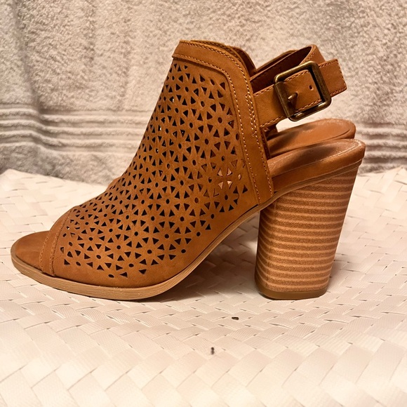 Target Shoes - Target Tan Heels with Laser-Cut Design